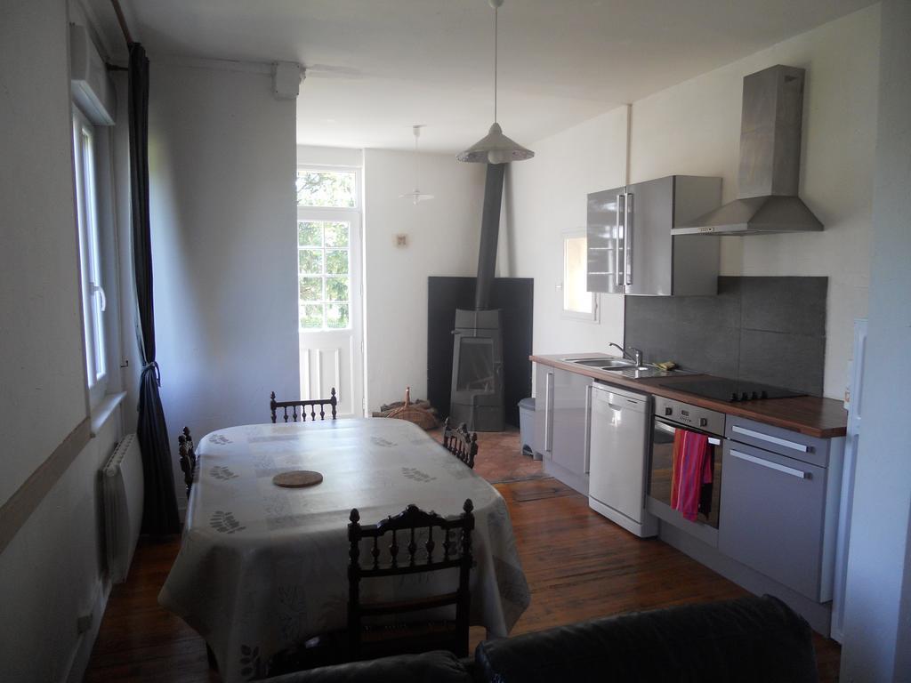 Gite D'Airaines Habitación foto